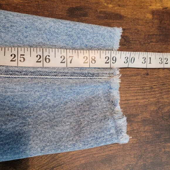 American Eagle Mom Jeans 4 L High Rise Raw Hem Stretch Denim Light Wash - Picture 10 of 11